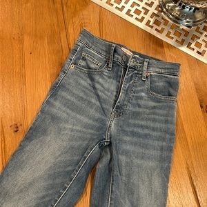 Levi’s Premium Mile High Super Skinny Jean size 24